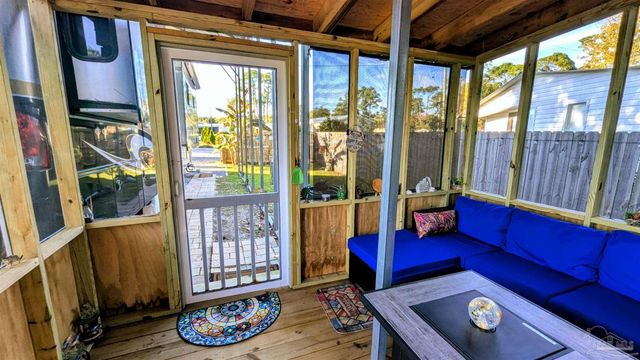 631 Escambia Dr, Lillian, AL 36549