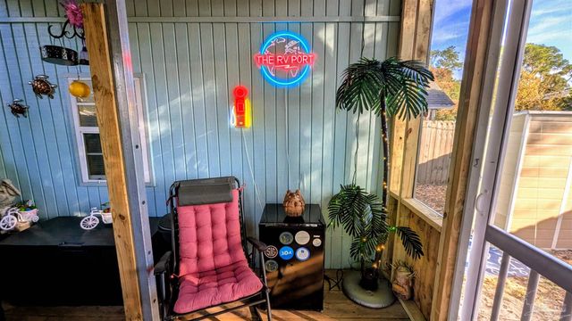 631 Escambia Dr, Lillian, AL 36549