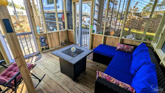 631 Escambia Dr, Lillian, AL 36549