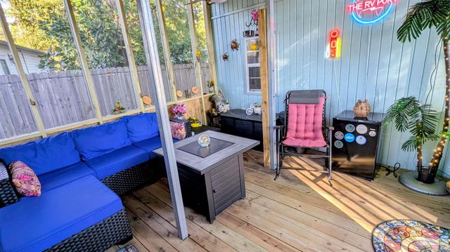 631 Escambia Dr, Lillian, AL 36549