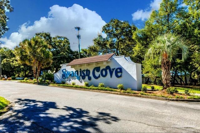 631 Escambia Dr, Lillian, AL 36549