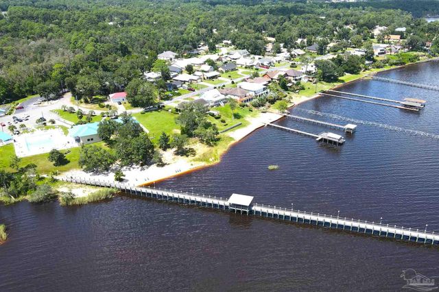 631 Escambia Dr, Lillian, AL 36549