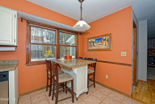 8 Raspberry Drive, Malta, NY 12020