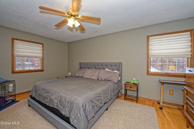 8 Raspberry Drive, Malta, NY 12020