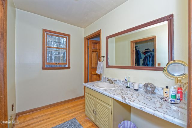 8 Raspberry Drive, Malta, NY 12020