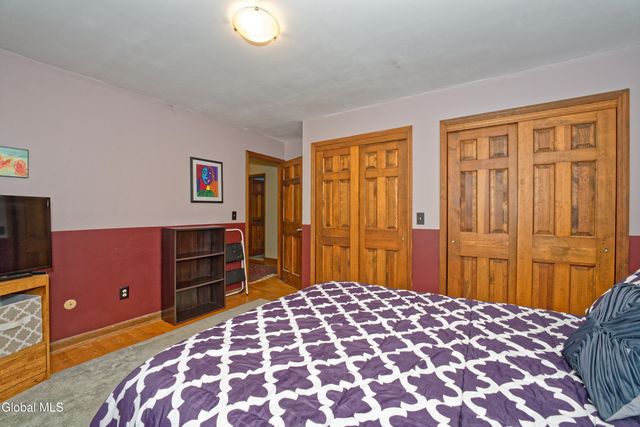 8 Raspberry Drive, Malta, NY 12020