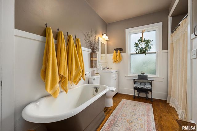 110 N ELM Street, Washington, IL 61571