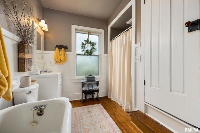 110 N ELM Street, Washington, IL 61571