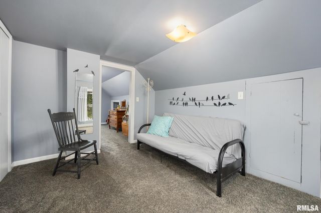 110 N ELM Street, Washington, IL 61571