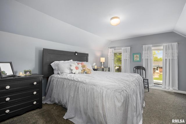 110 N ELM Street, Washington, IL 61571