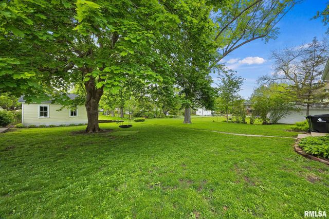110 N ELM Street, Washington, IL 61571