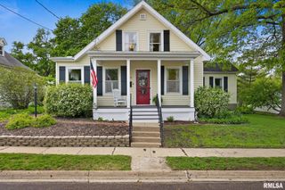 110 N ELM Street, Washington, IL 61571