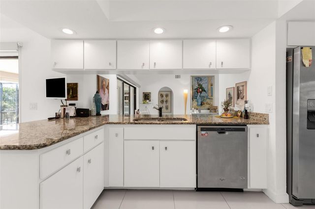 11903 SW KINGSWAY CIRCLE, Lake Suzy, FL 34269