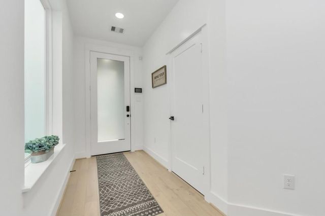 2722 Anita Street, Houston, TX 77004