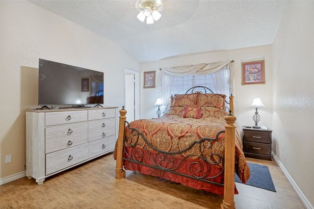 2910 Spinner Lane, Grand Prairie, TX 75052