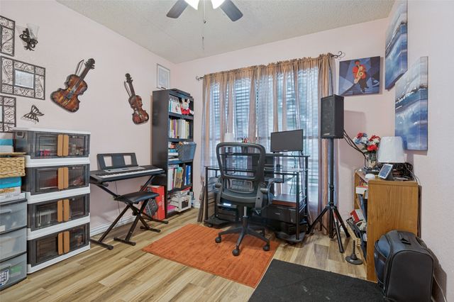 2910 Spinner Lane, Grand Prairie, TX 75052