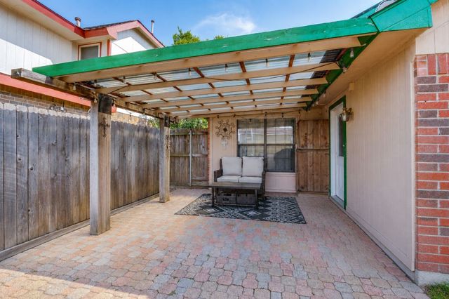 2910 Spinner Lane, Grand Prairie, TX 75052