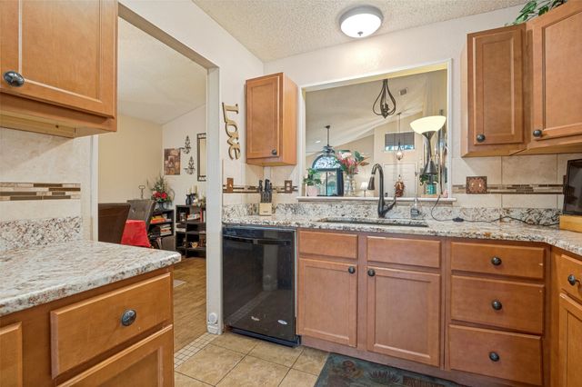 2910 Spinner Lane, Grand Prairie, TX 75052