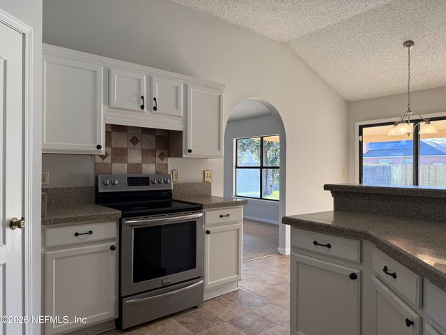 585 THORNBERRY Road, Orange Park, FL 32073