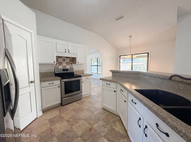 585 THORNBERRY Road, Orange Park, FL 32073