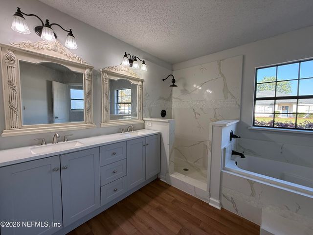 585 THORNBERRY Road, Orange Park, FL 32073