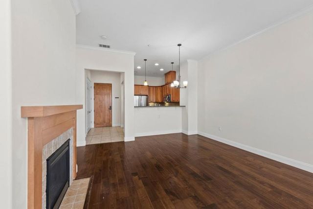 2881 Meridian Avenue 323, San Jose, CA 95124