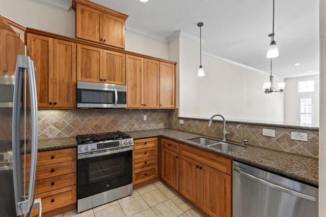 2881 Meridian Avenue 323, San Jose, CA 95124