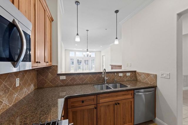 2881 Meridian Avenue 323, San Jose, CA 95124