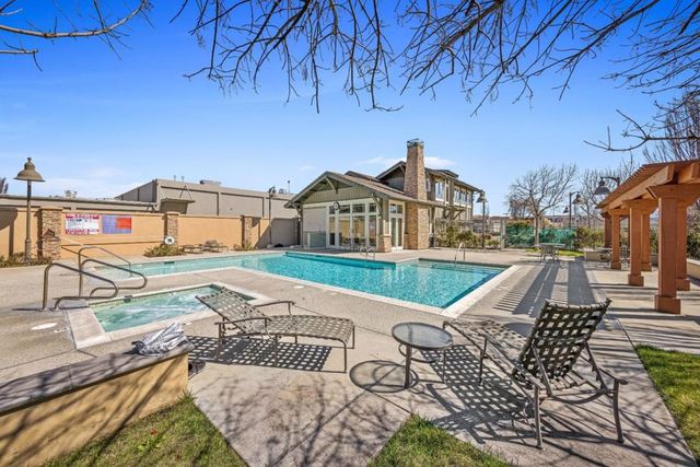 2881 Meridian Avenue 323, San Jose, CA 95124