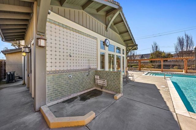 2881 Meridian Avenue 323, San Jose, CA 95124