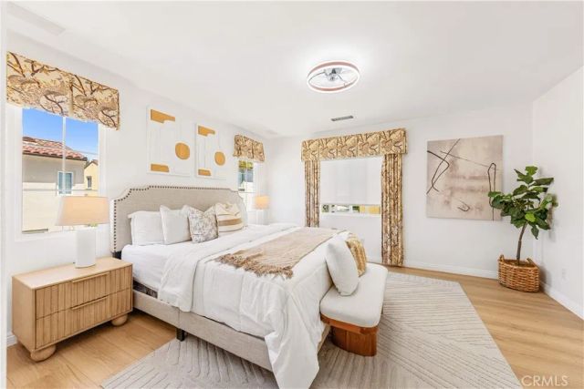 22 Arborside, Irvine, CA 92603