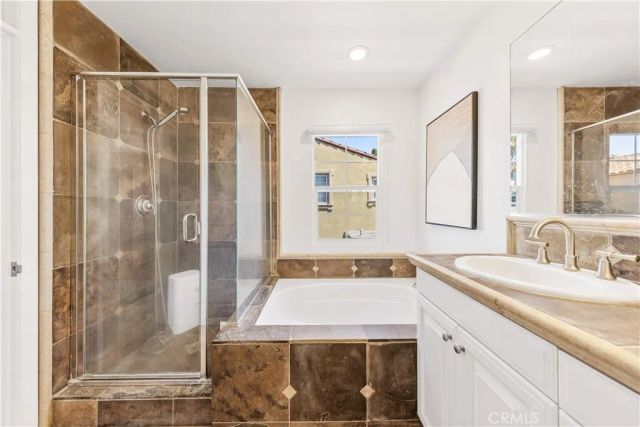 22 Arborside, Irvine, CA 92603
