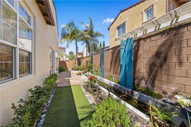 22 Arborside, Irvine, CA 92603