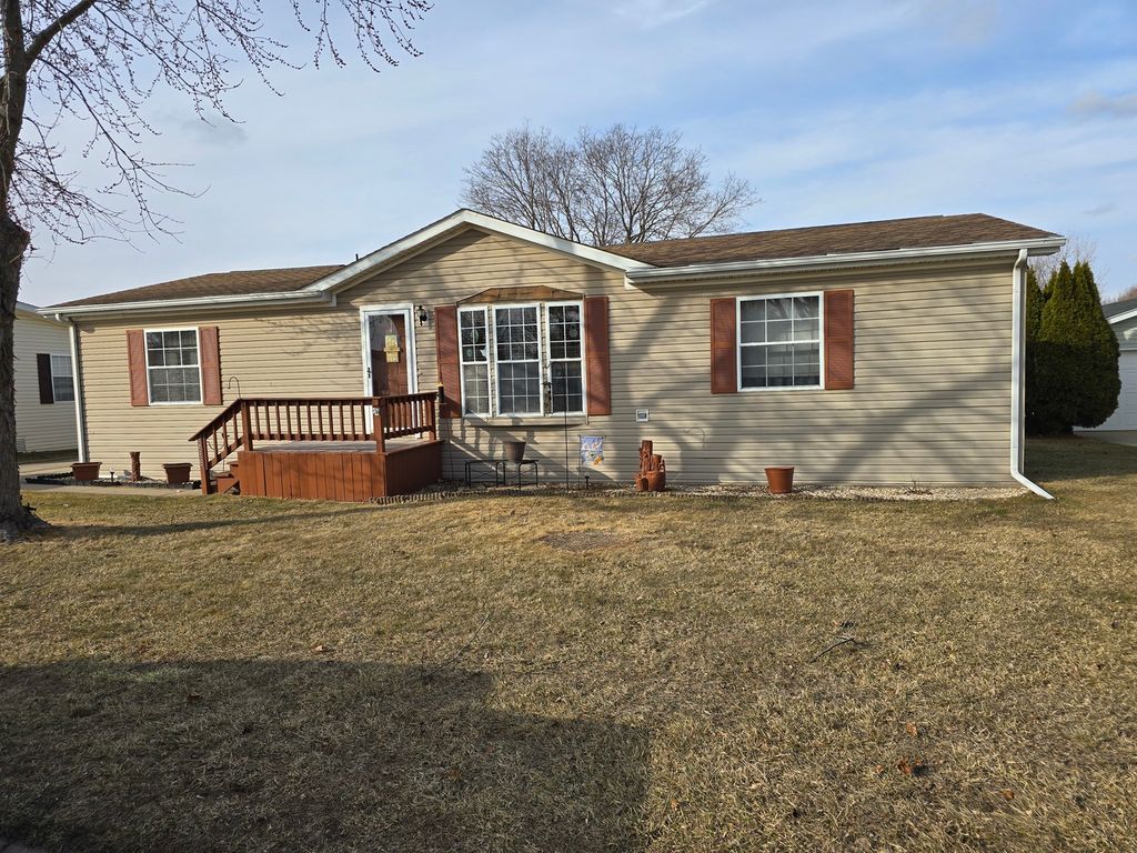 5518 WHITE PINE 0, Roscoe, IL 61073