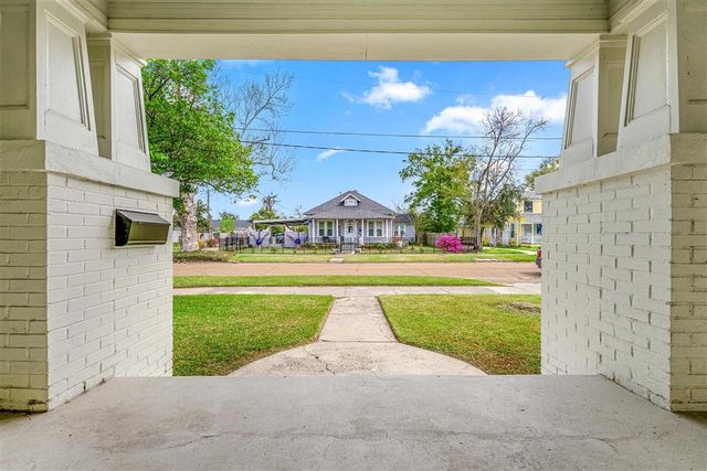 1202 Louisiana Avenue, Lake Charles, LA 70601