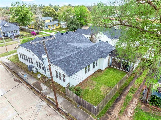 1202 Louisiana Avenue, Lake Charles, LA 70601