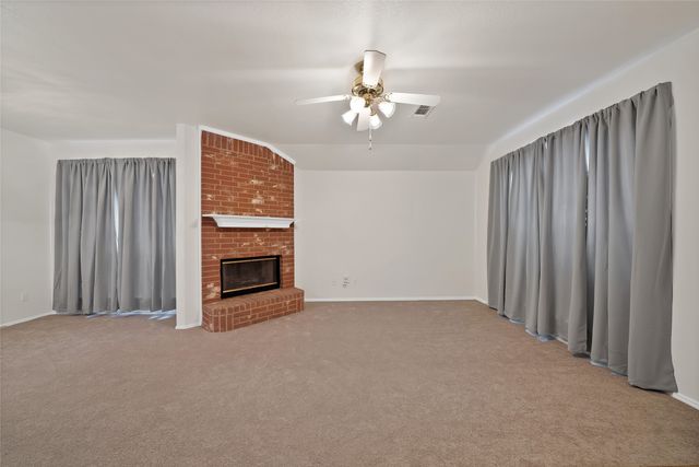 2840 Saint Johns Avenue, Lancaster, TX 75146