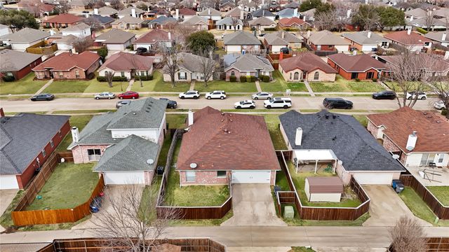 2840 Saint Johns Avenue, Lancaster, TX 75146