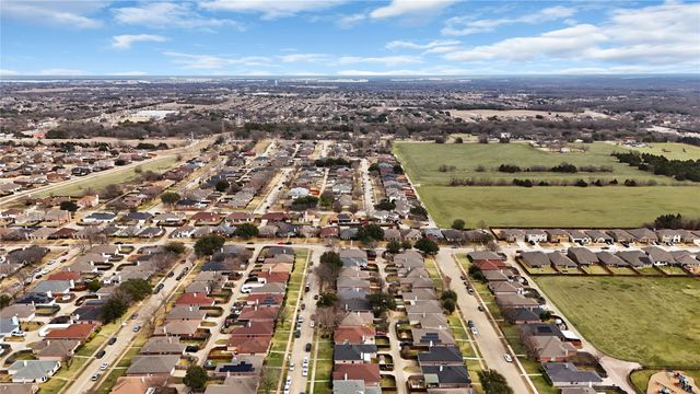 2840 Saint Johns Avenue, Lancaster, TX 75146