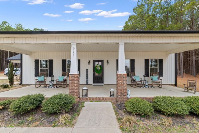 665 Mann Road, Coats, NC 27521
