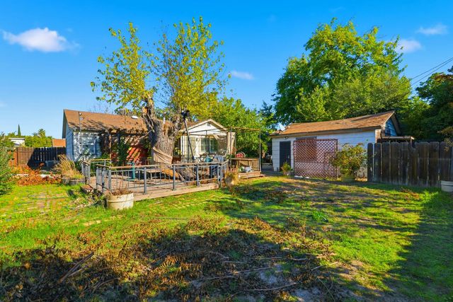 2362 W Euclid Ave, Stockton, CA 95204