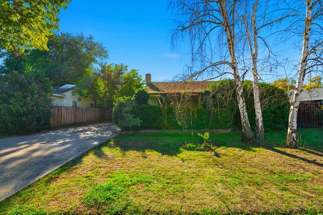 2362 W Euclid Ave, Stockton, CA 95204