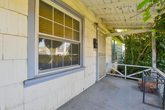 2362 W Euclid Ave, Stockton, CA 95204