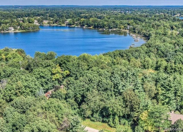 0000 CRANBROOK Trail, Orchard Lake, MI 48323