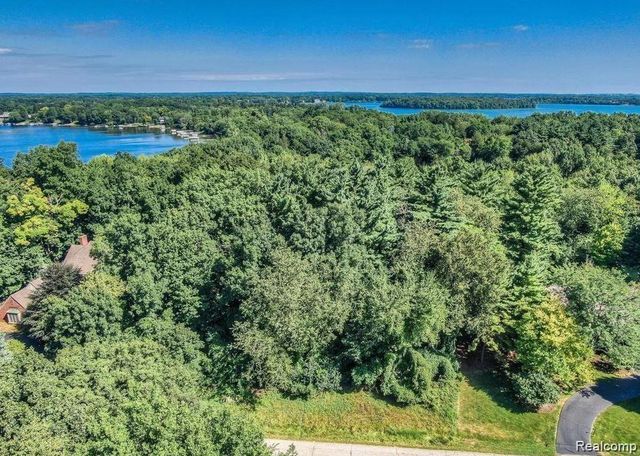 0000 CRANBROOK Trail, Orchard Lake, MI 48323