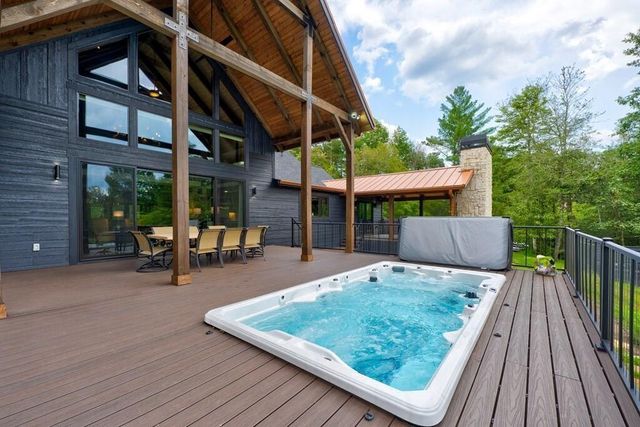 312 Charles Road, Ellijay, GA 30540