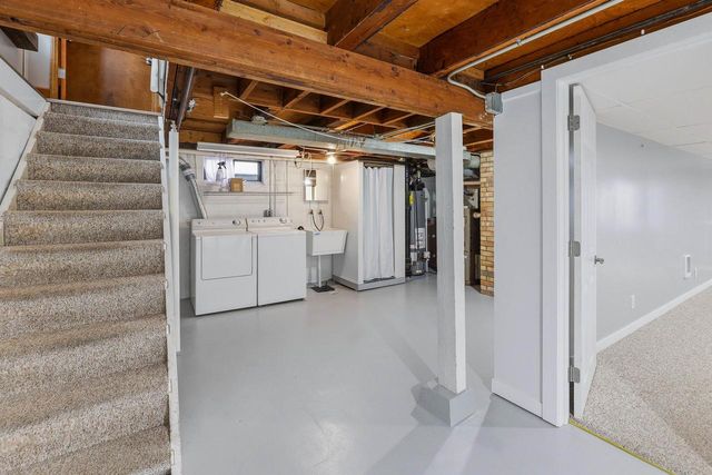 149 W 23RD AVENUE, Oshkosh, WI 54902