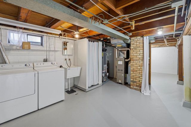 149 W 23RD AVENUE, Oshkosh, WI 54902