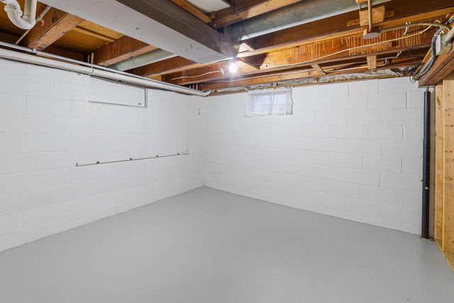 149 W 23RD AVENUE, Oshkosh, WI 54902