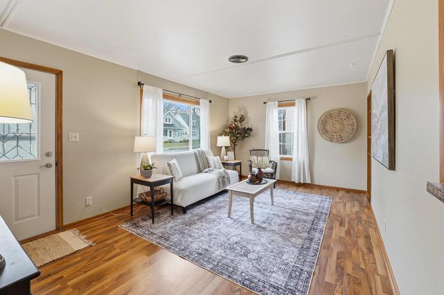 149 W 23RD AVENUE, Oshkosh, WI 54902